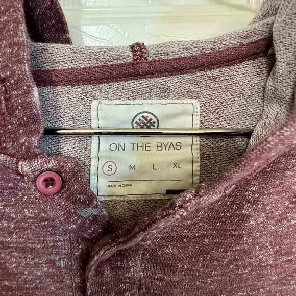 High End Worn On The Byas Red Men’s S Hoodie - Picture 5 of 5